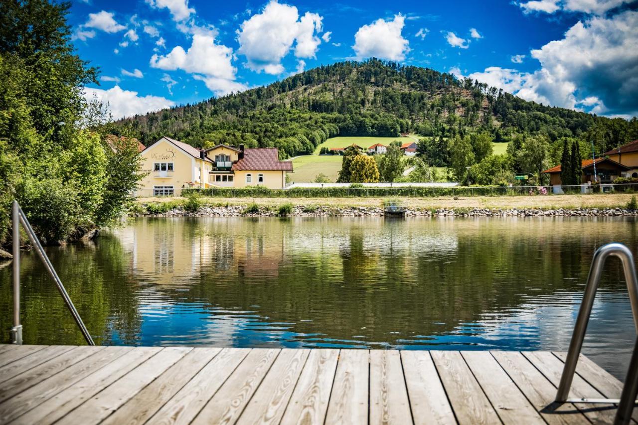 Hotel Der Seehof ハウツェンベルク エクステリア 写真