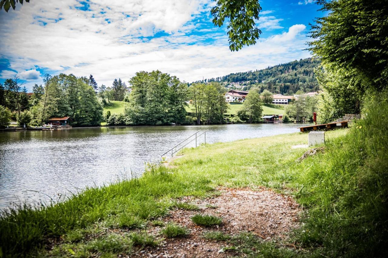 Hotel Der Seehof ハウツェンベルク エクステリア 写真