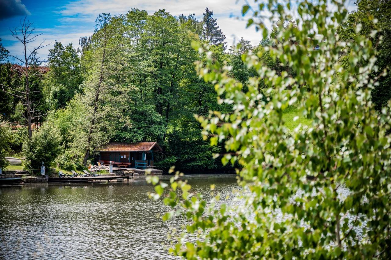 Hotel Der Seehof ハウツェンベルク エクステリア 写真